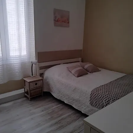 Proche Des Arènes Nîmes