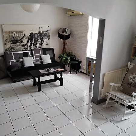 Proche Des Arènes * Nîmes